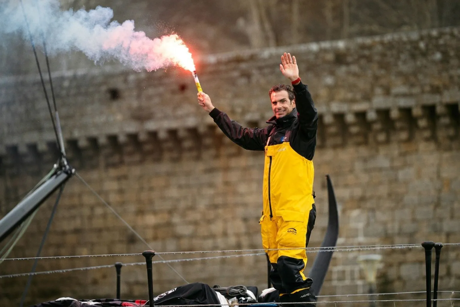 Hommage à Charlie Dalin : où observer la grande parade nautique en baie de Concarneau