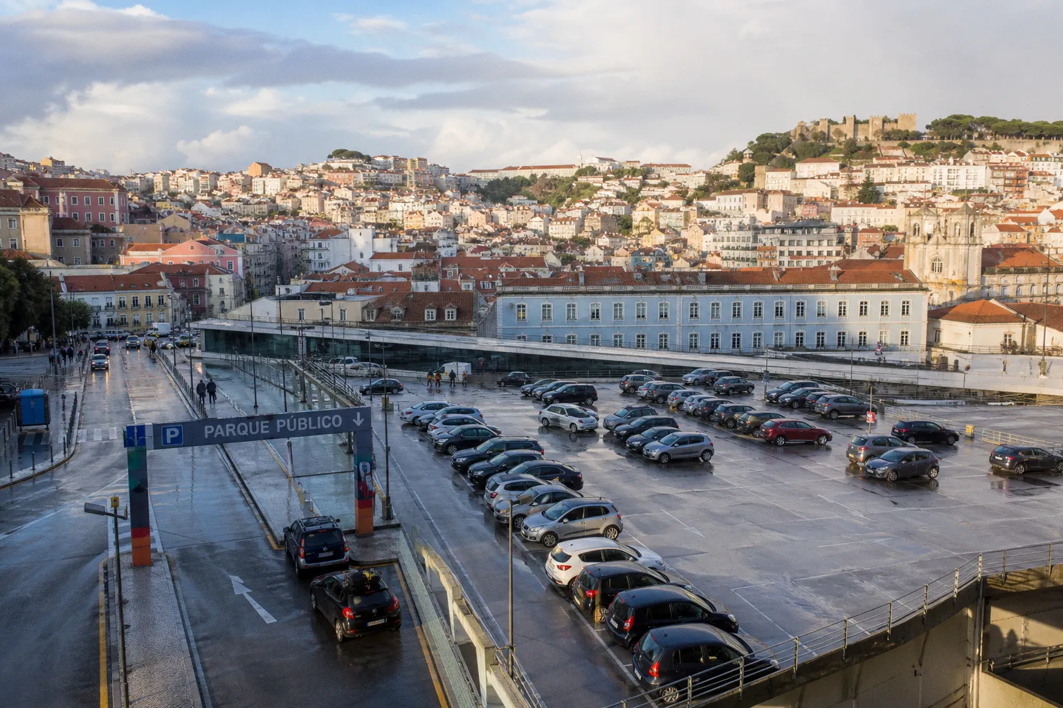 Location de voiture à Lisbonne : guide pratique pour votre séjour