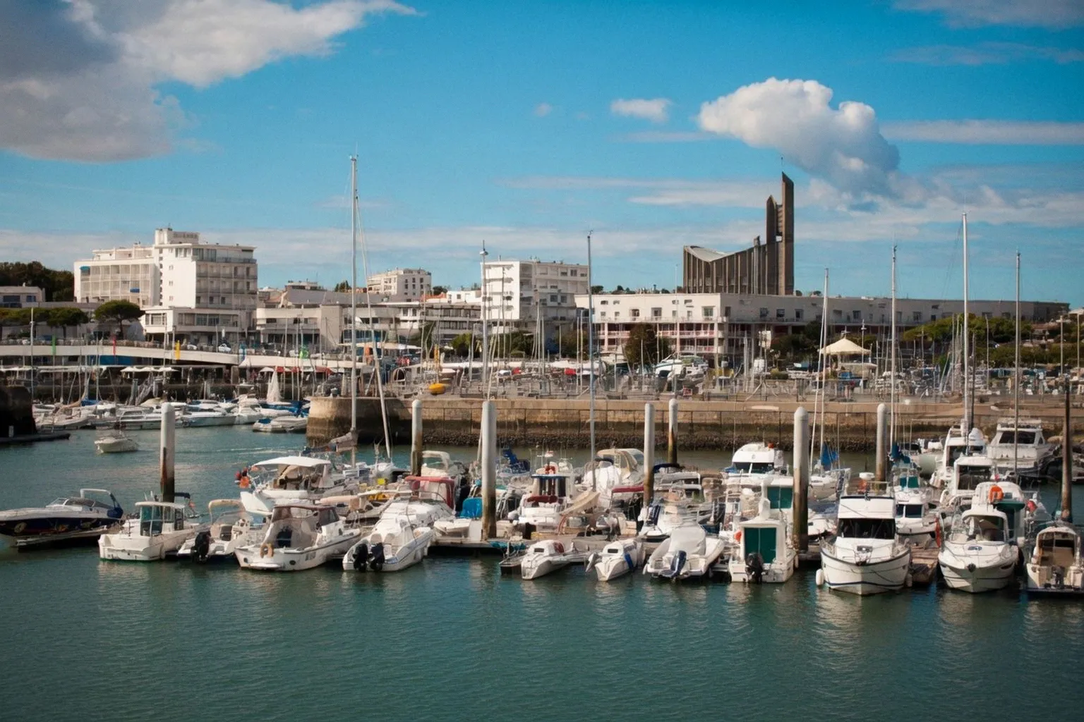 Vol de bateau à Royan : quand la sécurité des ports de plaisance est mise à l'épreuve